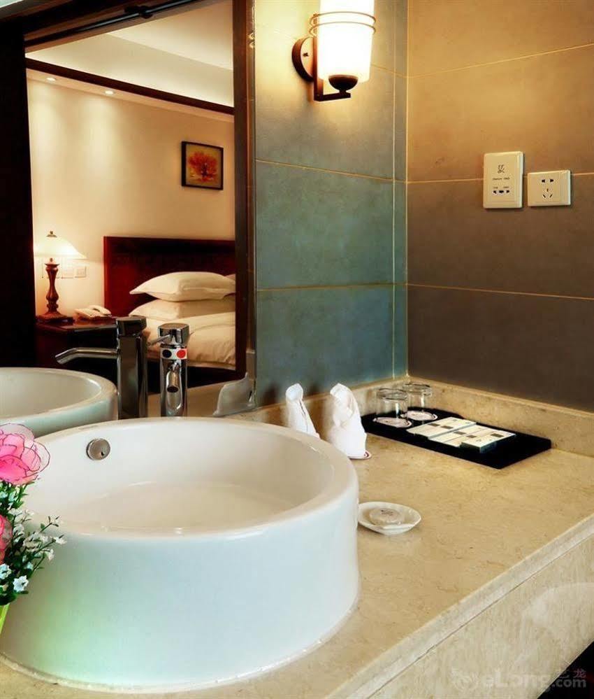 Haiyue Bay Holiday Hotel Sanya Esterno foto