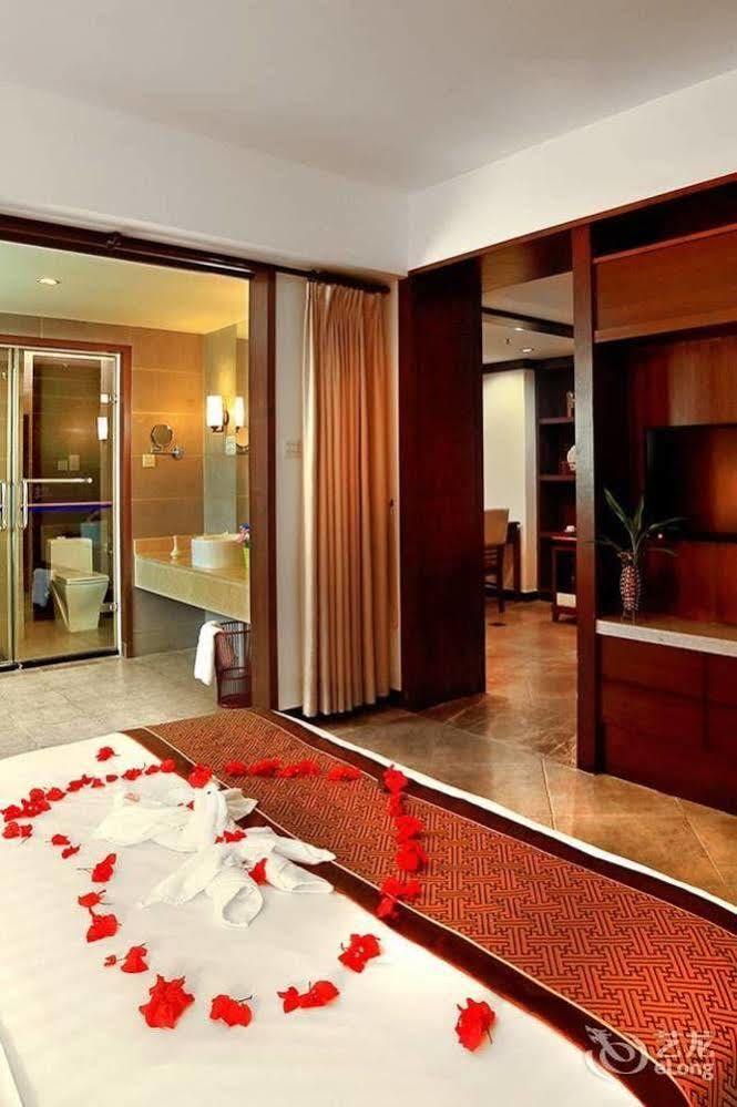 Haiyue Bay Holiday Hotel Sanya Esterno foto